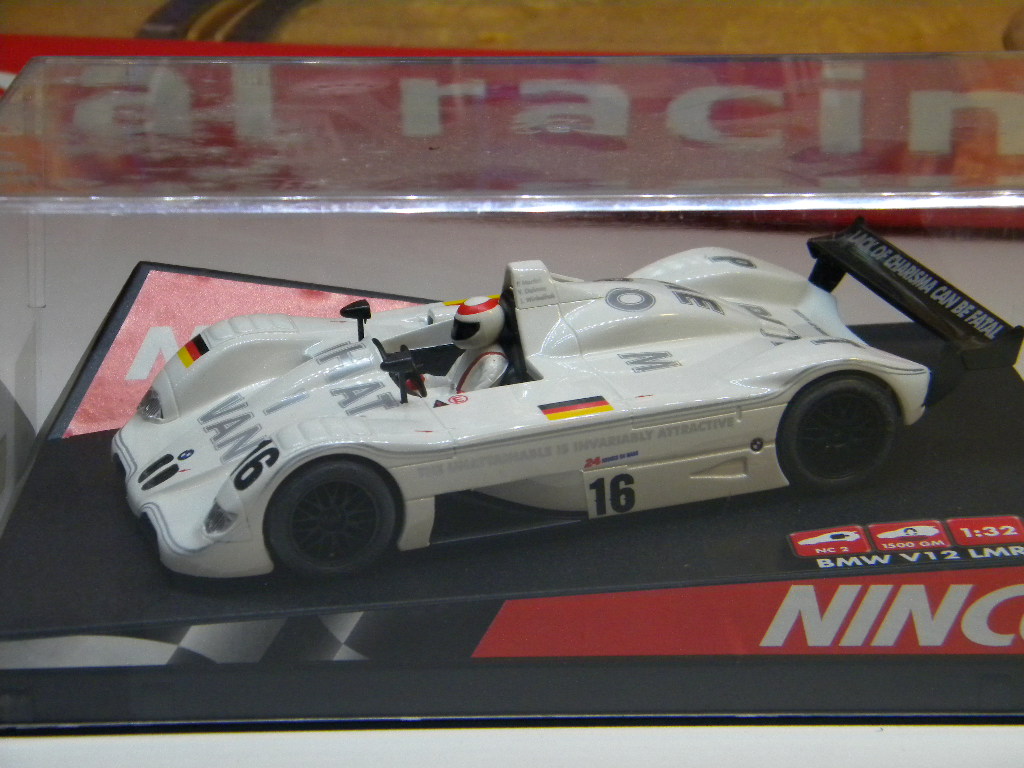 -- Neu/Ovp NINCO 80819 Chassis  BMW V12 LMR 