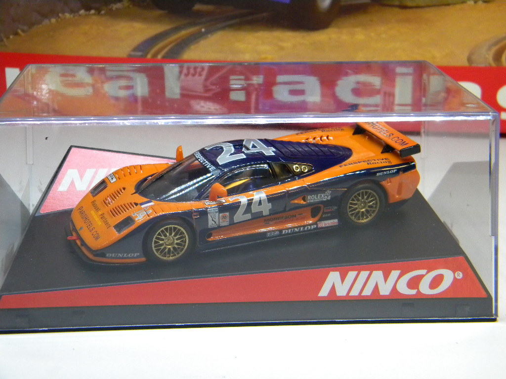 NINCO 50240 PORSCHE 911 GT3 R "REPSOL"  1/32 SLOT CAR  1/EA